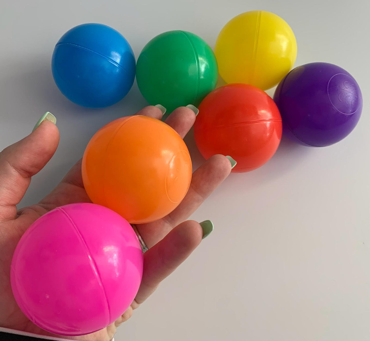 Bolas multicolor 7 colores de piscina infantil con un diámetro de 5,5cm - ByLeoZ