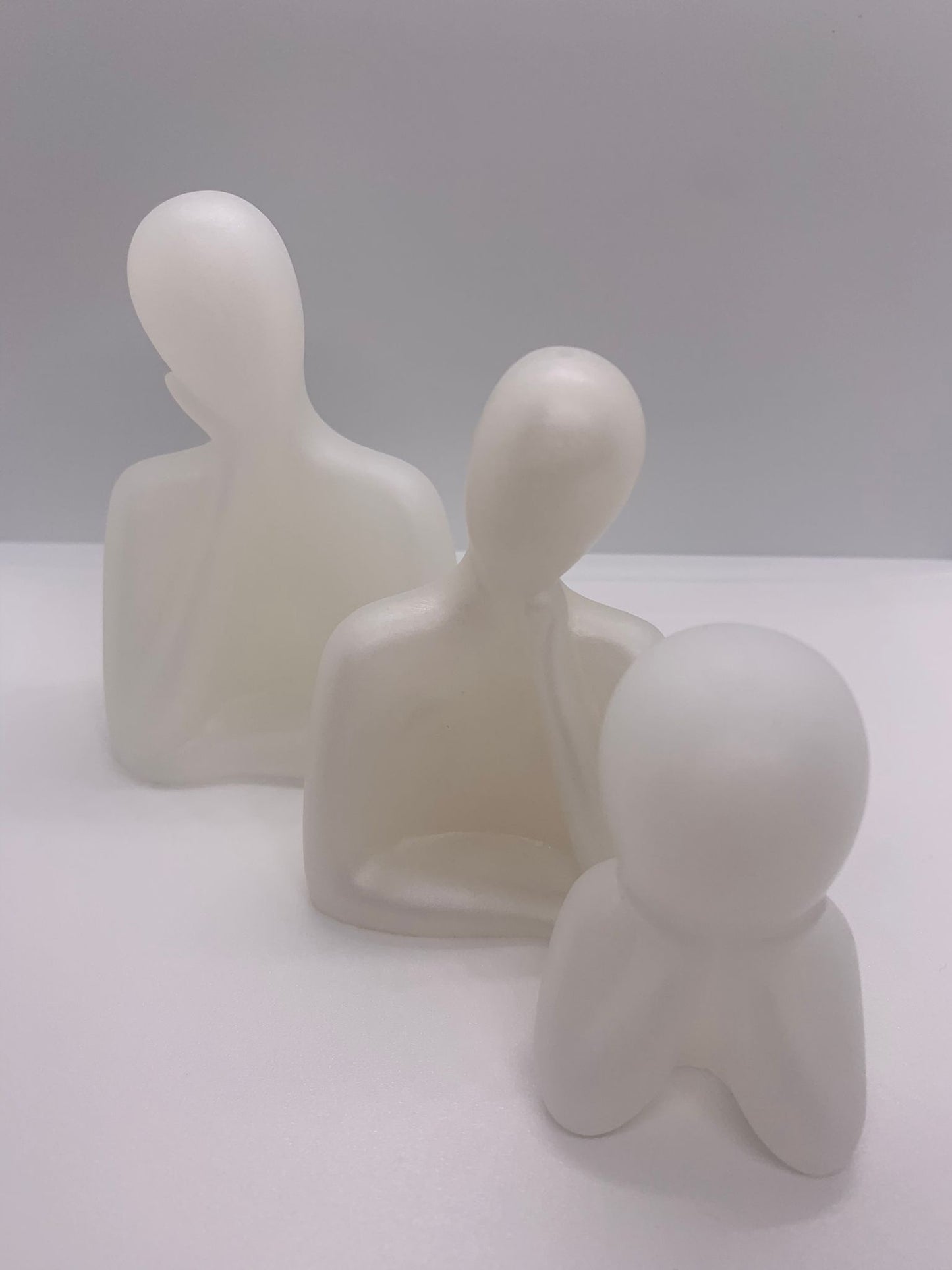 Figuras de resina de parejas, familia, papá, mamá y niño/a hechas a mano - ByLeoZ